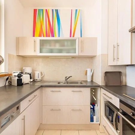Guestready - Bright In Centre W/ Parking